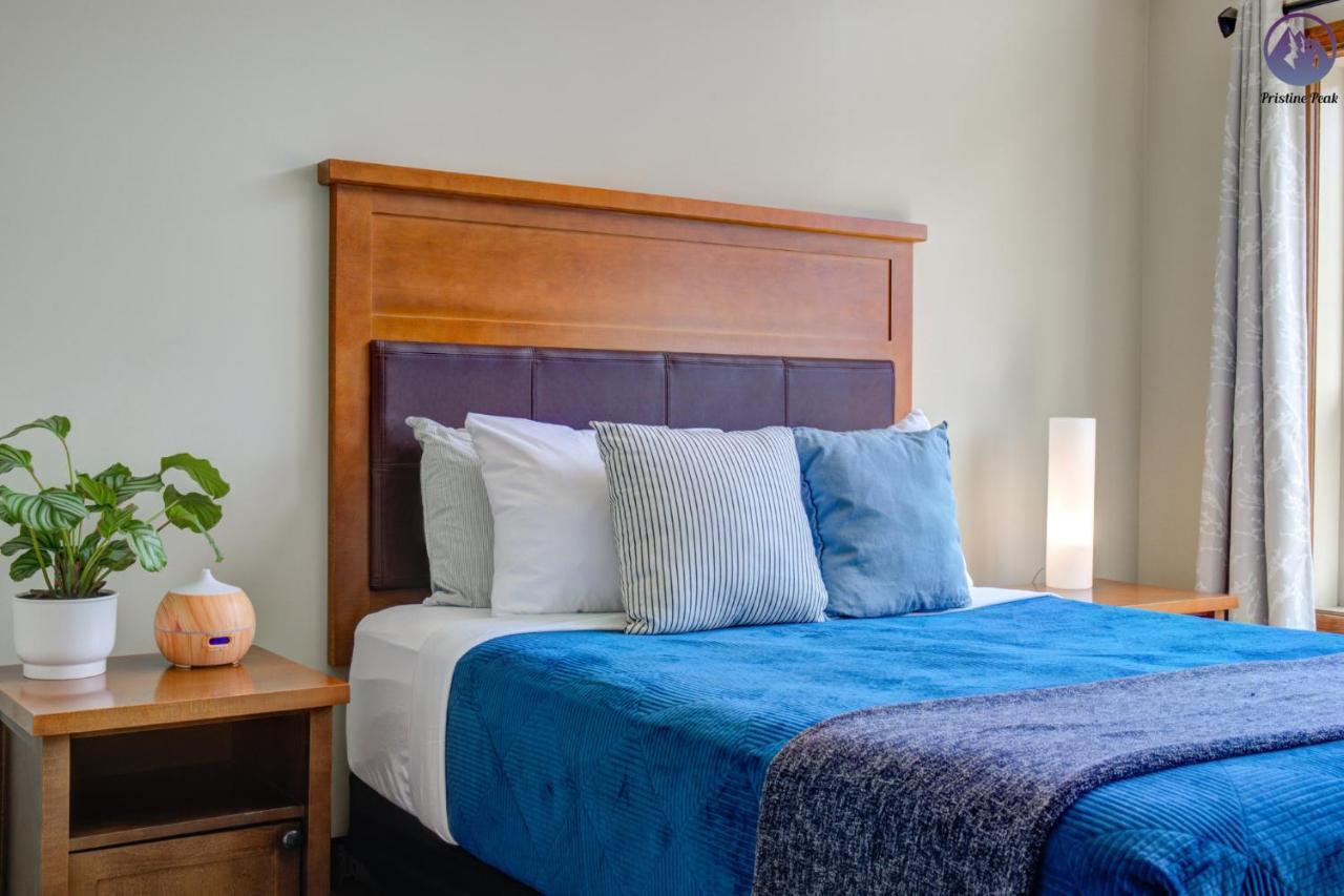 Fire Mountain Two Bedroom Condo Канмор Экстерьер фото